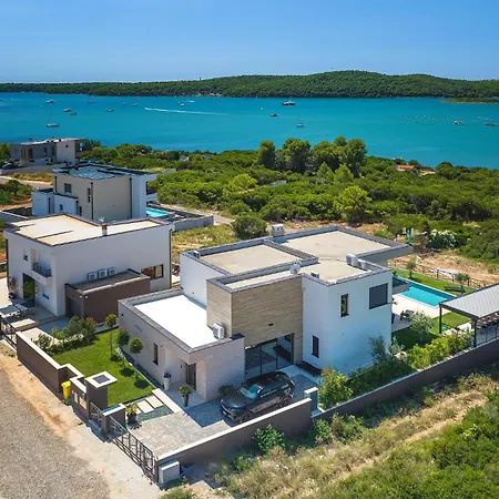 Awesome In With House Sea View Dom wakacyjny *