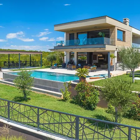Awesome In With House Sea View Medulin